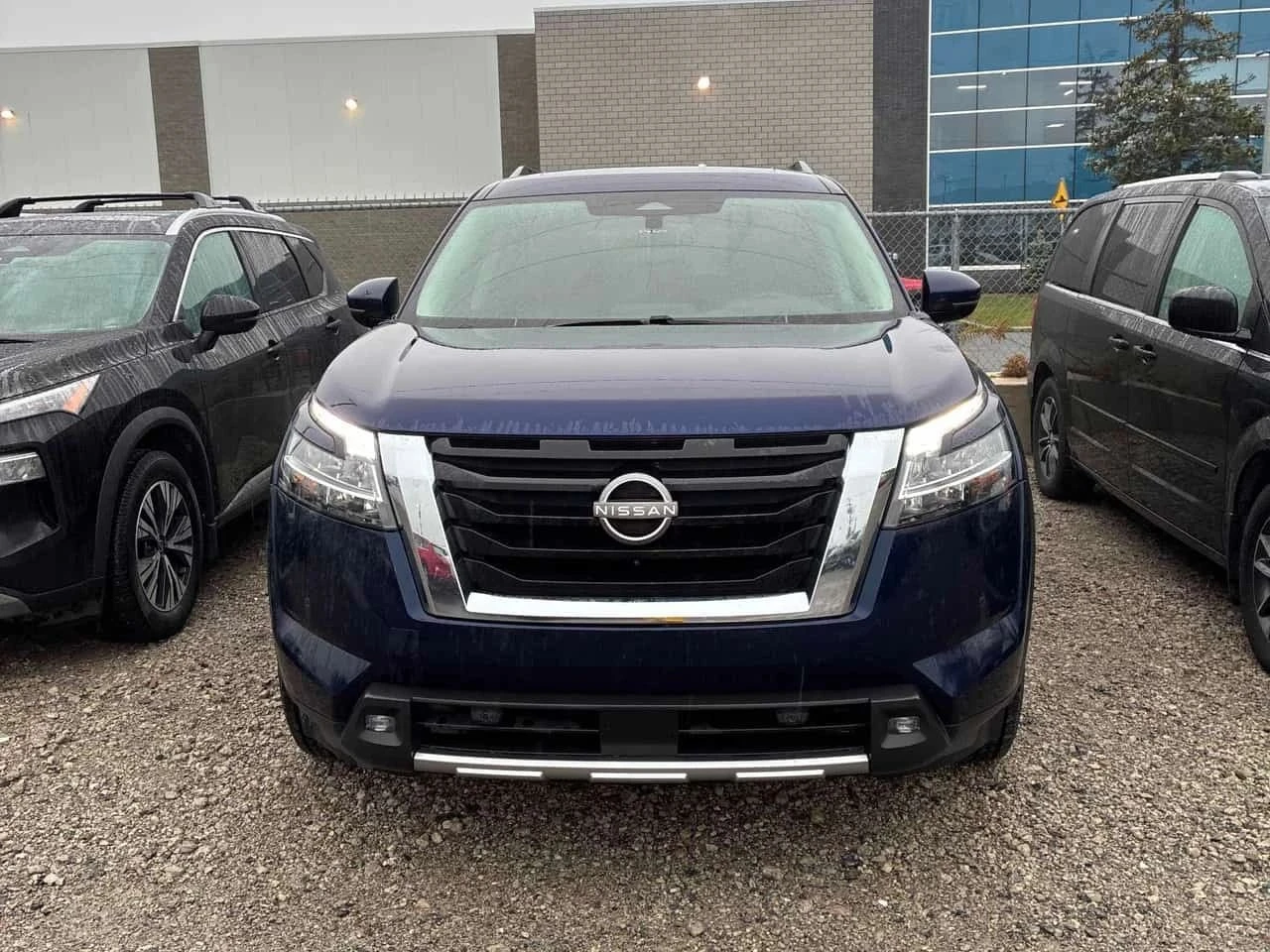 Nissan Pathfinder, снимка 6 - Автомобили и джипове - 56685468