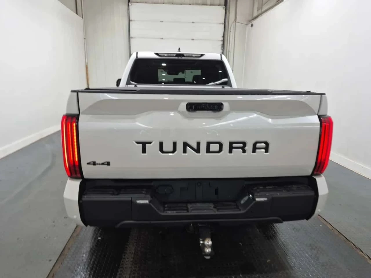 Toyota Tundra, снимка 4 - Автомобили и джипове - 56685754