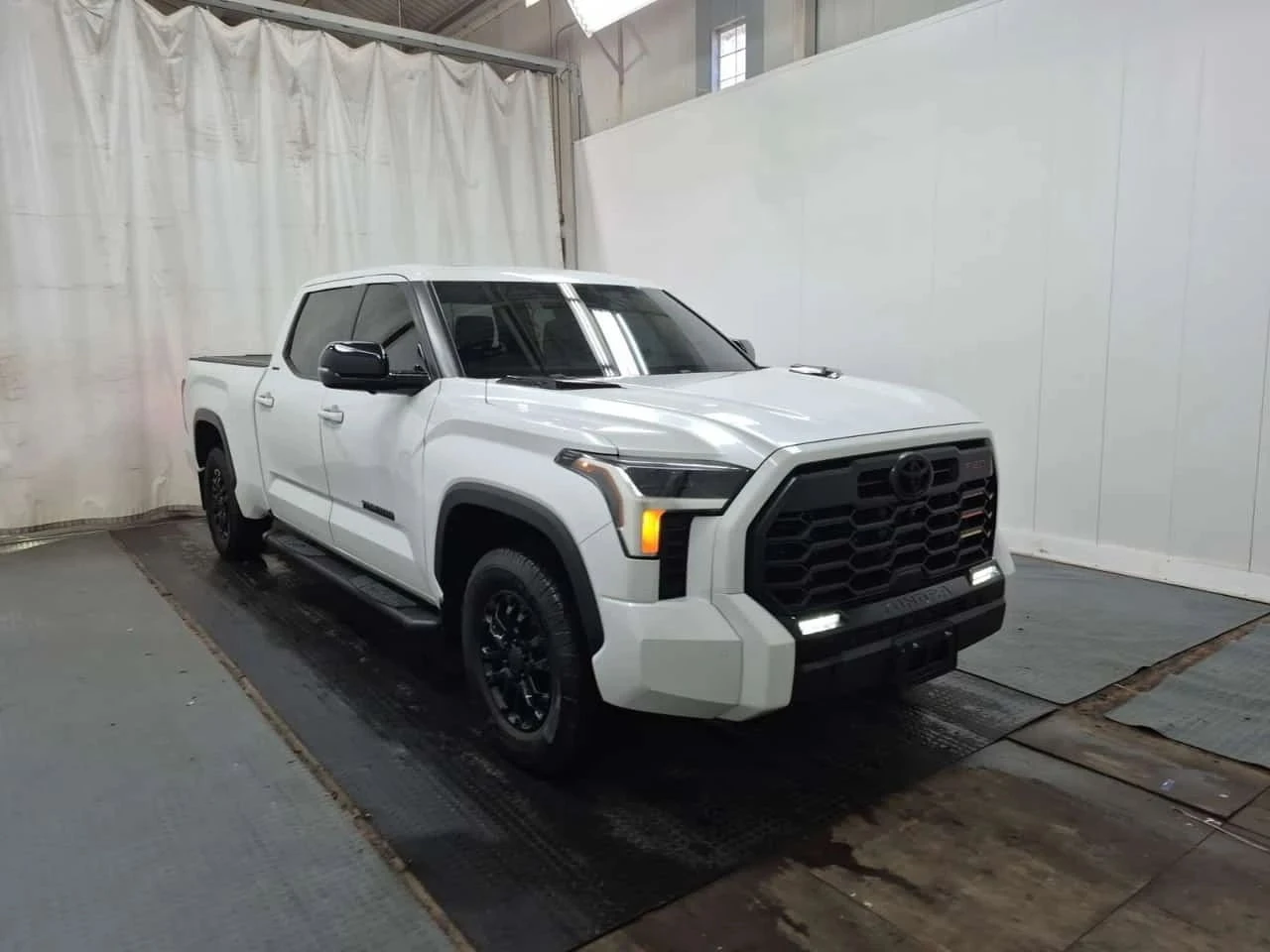 Toyota Tundra, снимка 2 - Автомобили и джипове - 56685754