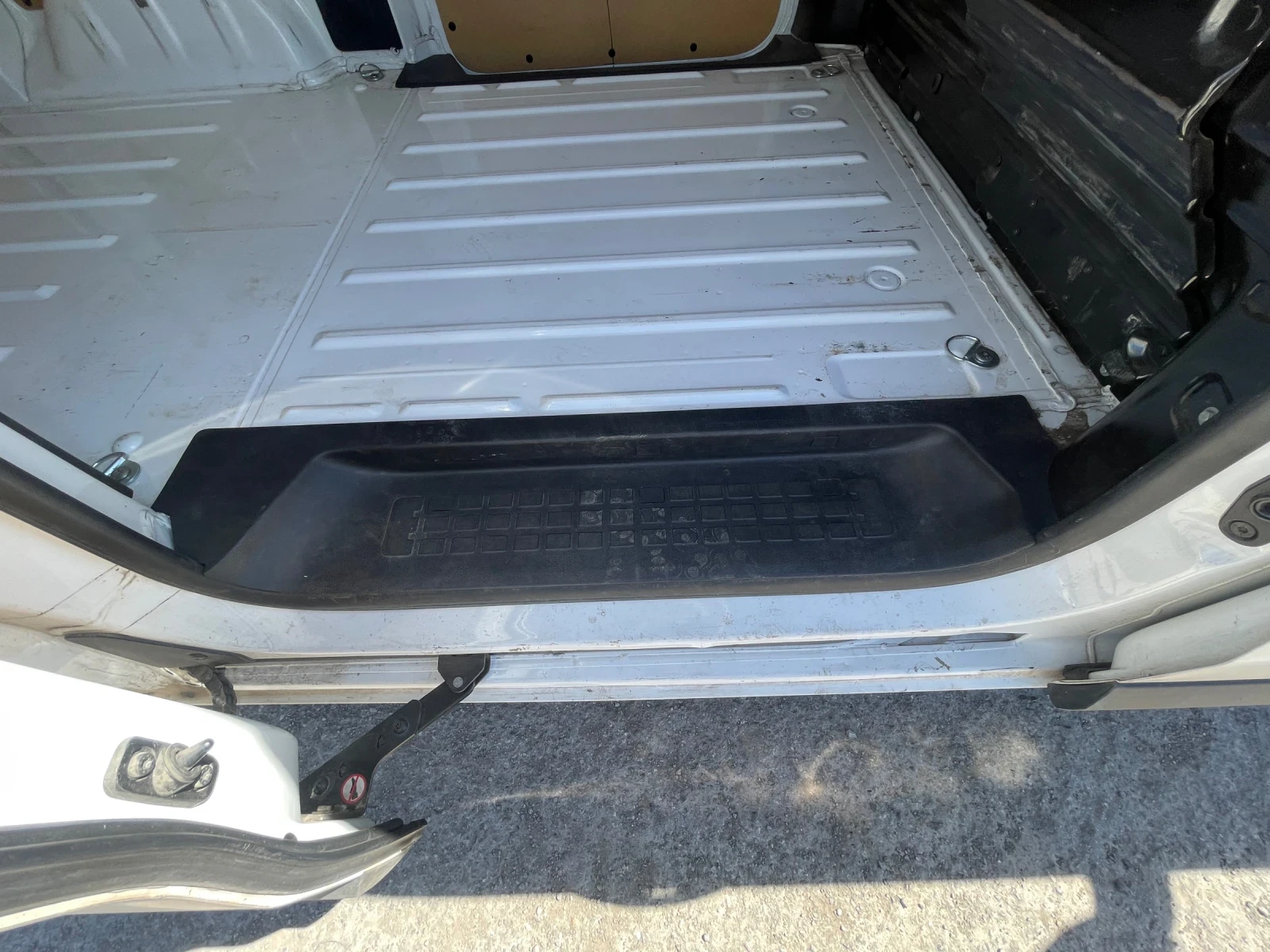 Peugeot Expert 2.0HDi Италия, снимка 13 - Бусове и автобуси - 54329828