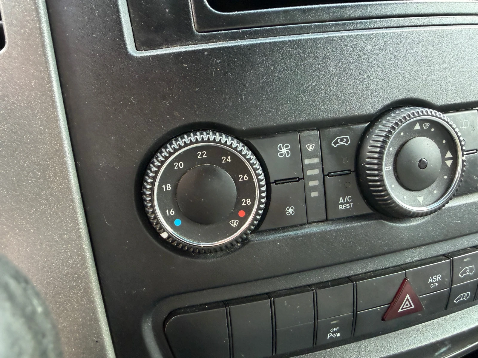 VW Crafter 2.0TDI* Euro5* MAXI* * Климатик, снимка 7 - Бусове и автобуси - 55543048