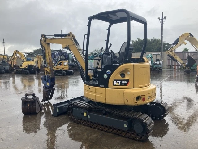 Багер Cat 303ECR * ХИДРАВЛИЧНА ЩИПКА * ОЧАКВАН 29.01.2027!!!, снимка 3 - Индустриална техника - 56182338