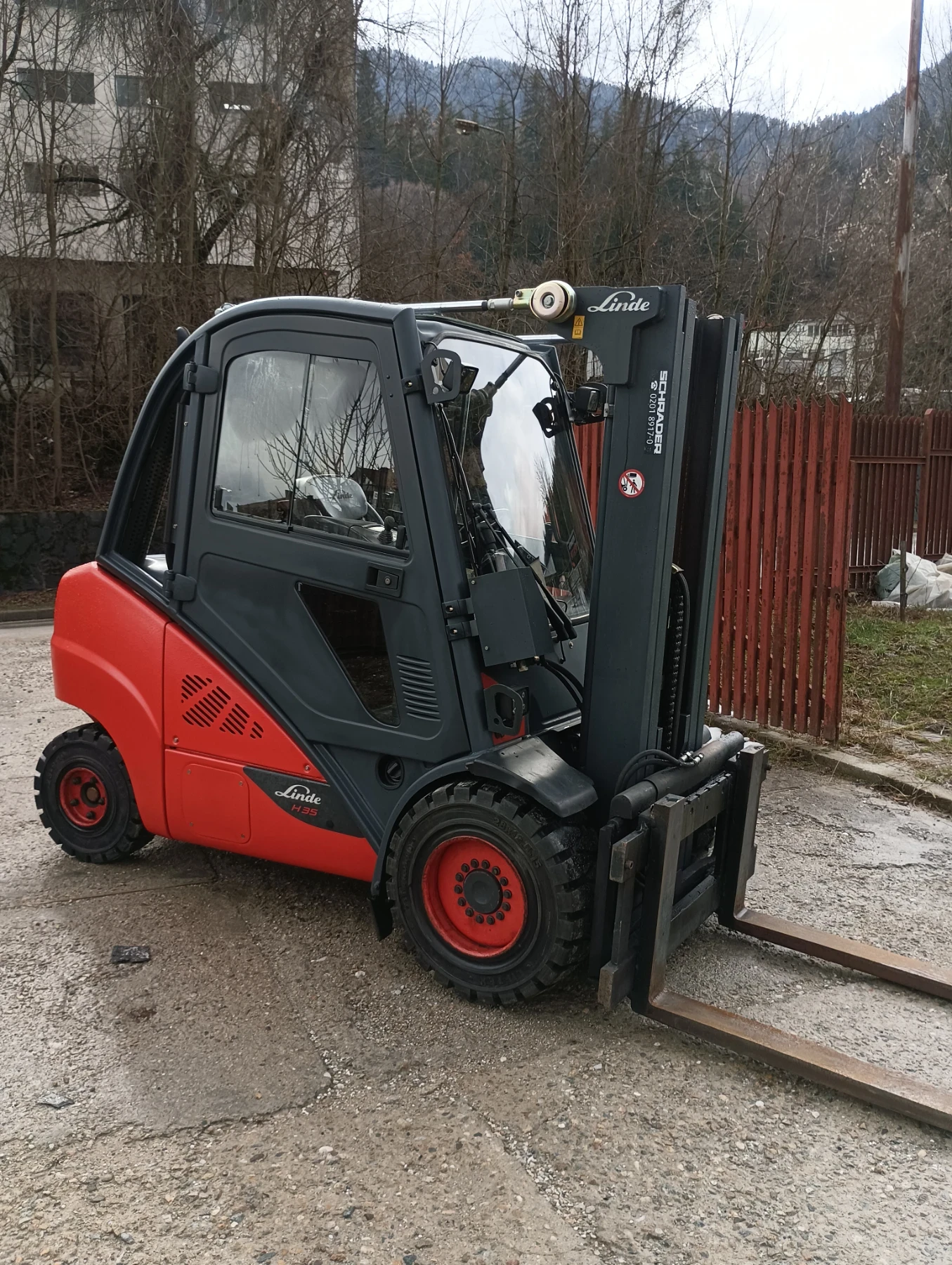 ������� Linde �������� ����� �35 ��� ���� �������� | Mobile.bg � ����������� 9