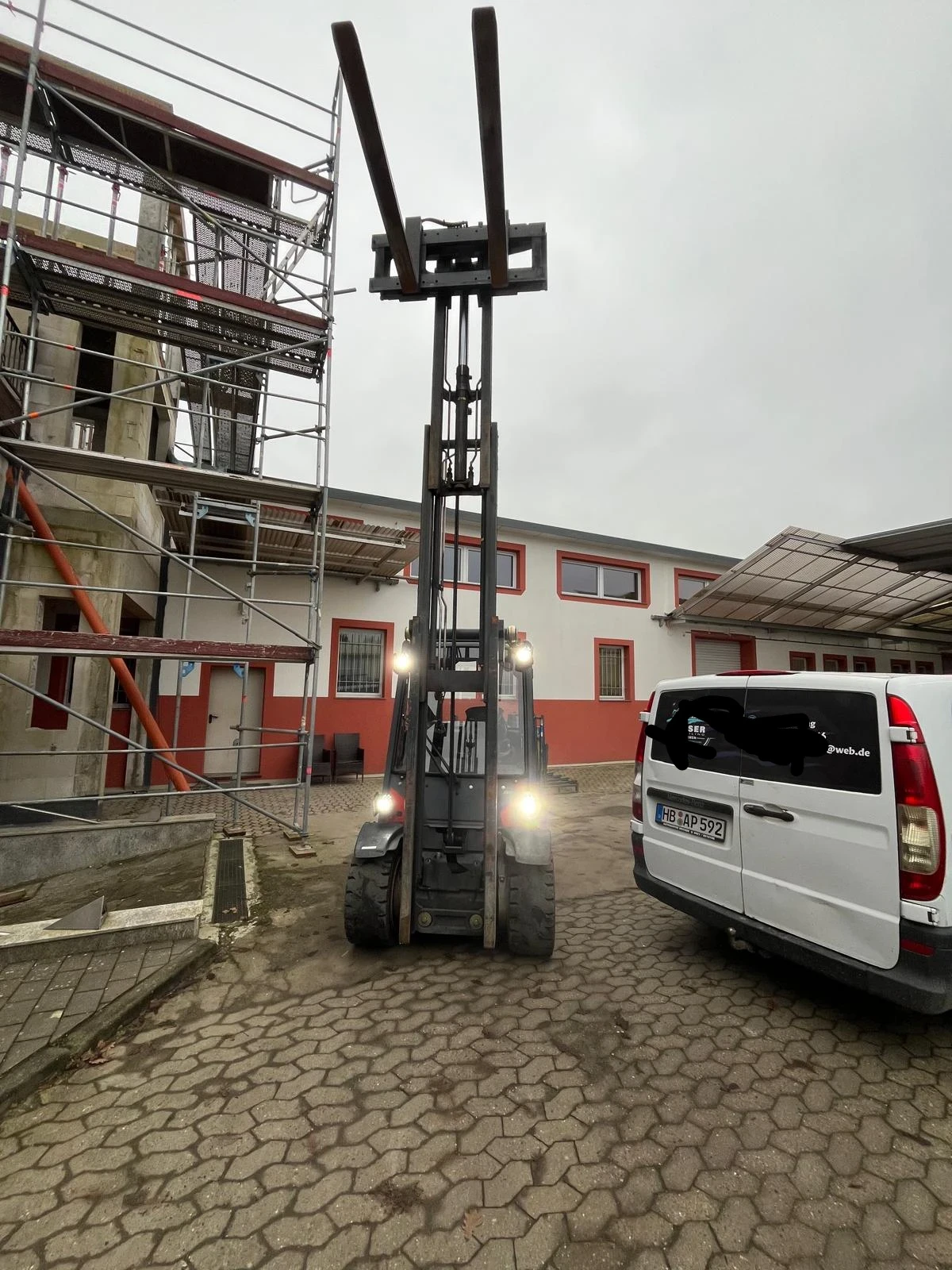 ������� Linde 2 ���� �������� �35 ���� �������� | Mobile.bg � ����������� 2