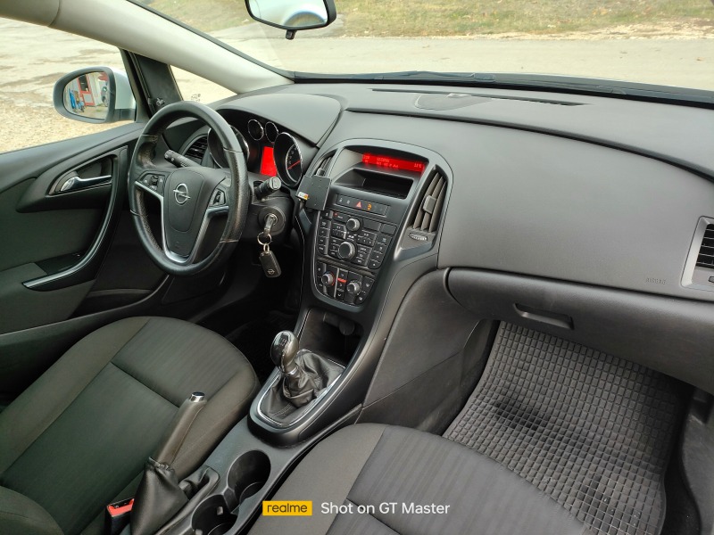 Opel Astra 1.3cdti-eco flex, снимка 10 - Автомобили и джипове - 43132903