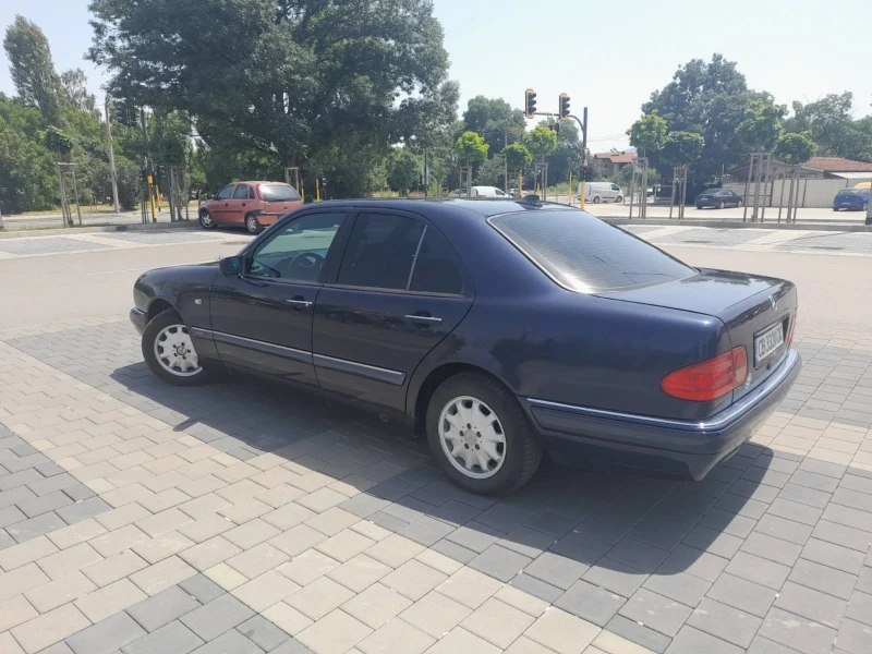 Mercedes-Benz E 200 W210, снимка 13 - Автомобили и джипове - 47231666