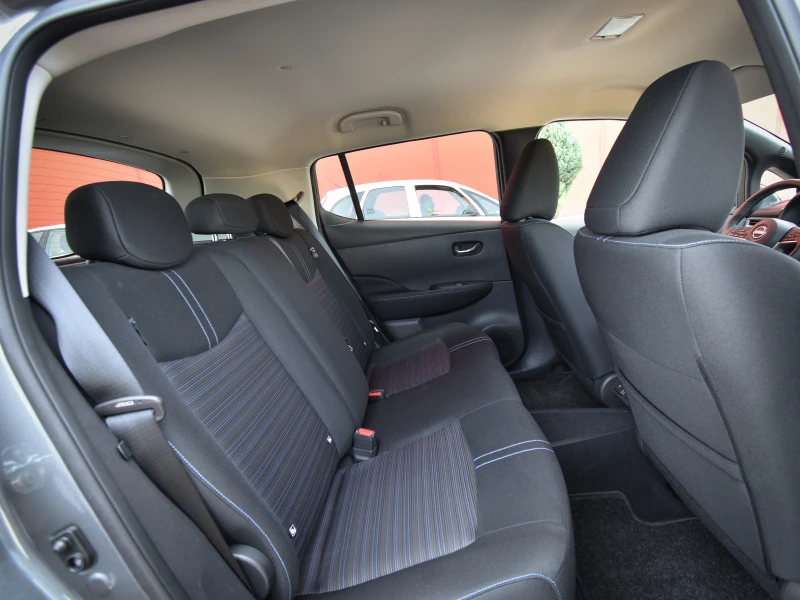 Nissan Leaf  Acenta PLUS 40kW, снимка 10 - Автомобили и джипове - 50615842