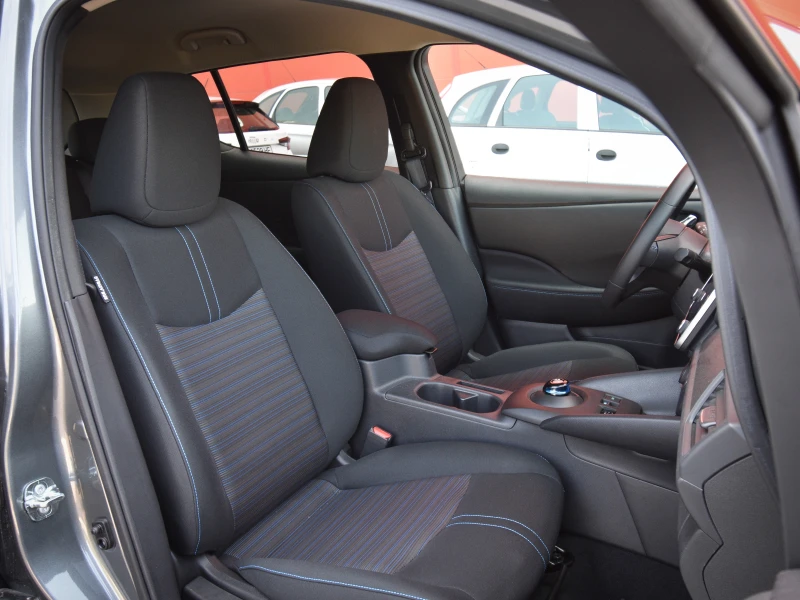 Nissan Leaf  Acenta PLUS 40kW, снимка 9 - Автомобили и джипове - 50615842