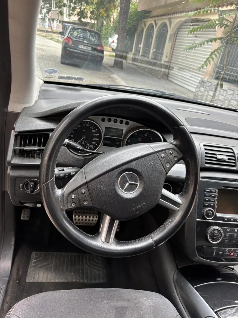 Mercedes-Benz R 320 4matic, снимка 4 - Автомобили и джипове - 51750561