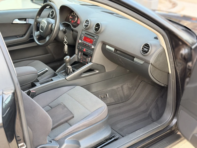 Audi A3 2.0TDI, снимка 9 - Автомобили и джипове - 52852303