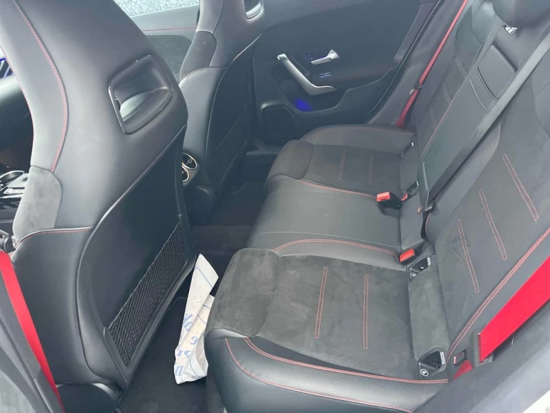 Mercedes-Benz CLA * AMG 35 * CARFAX * БЕЗ ПЪРВОНАЧАЛНА ВНОСКА, снимка 11 - Автомобили и джипове - 53022936