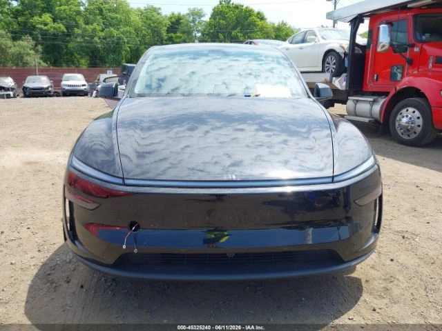 Tesla Model Y LONG RANGE* DUAL MOTOR* PREMIUM* КОЖА* ПОДГРЕВ* ПА, снимка 11 - Автомобили и джипове - 55441428