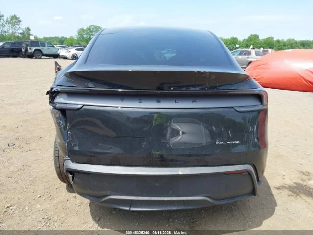 Tesla Model Y LONG RANGE* DUAL MOTOR* PREMIUM* КОЖА* ПОДГРЕВ* ПА, снимка 15 - Автомобили и джипове - 55441428