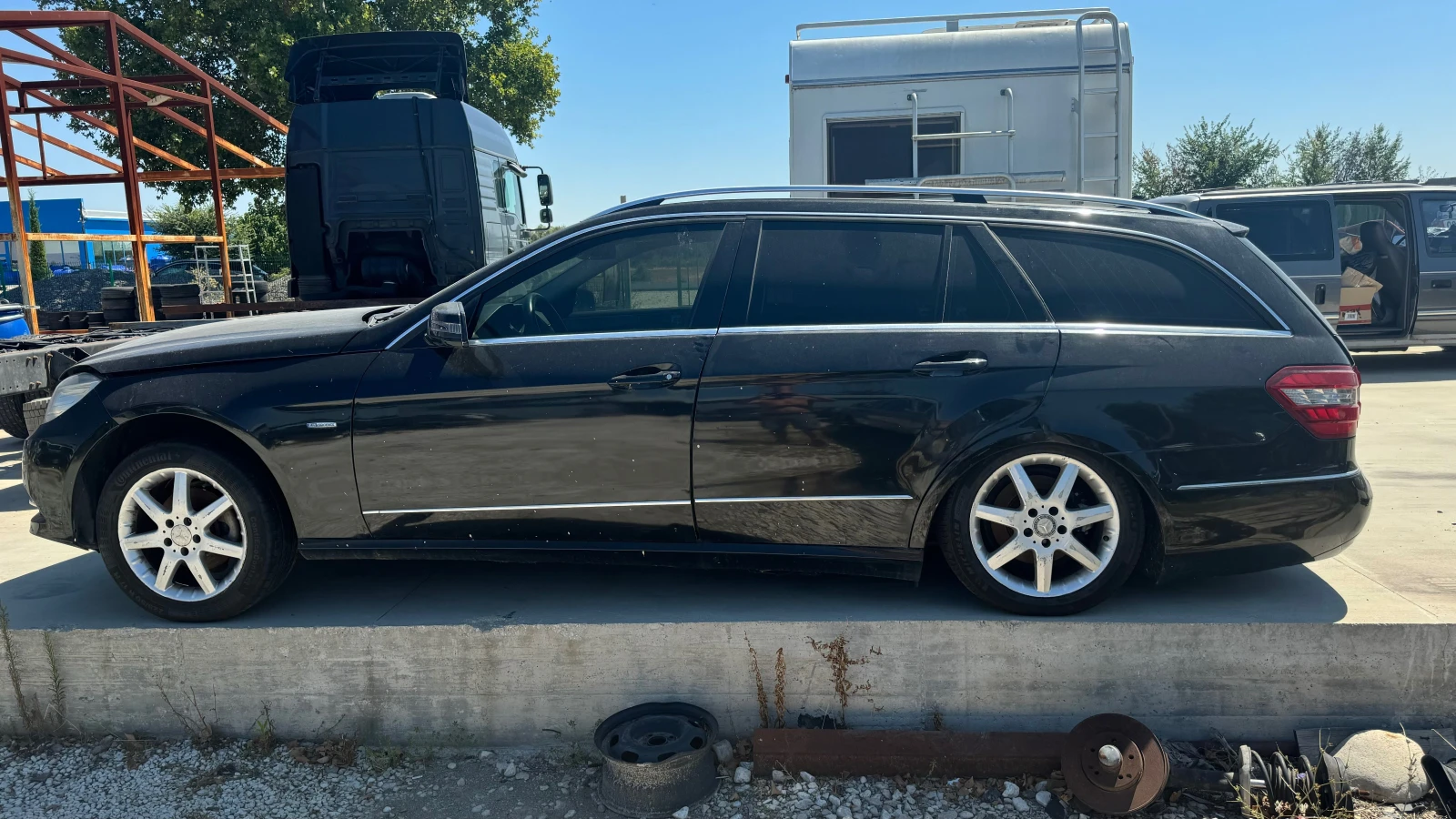 Mercedes-Benz E 220 Mercedes-Benz E 220 CDI BLUEEFFICIENCY AVANTGARDE  | Mobile.bg — изображение 11