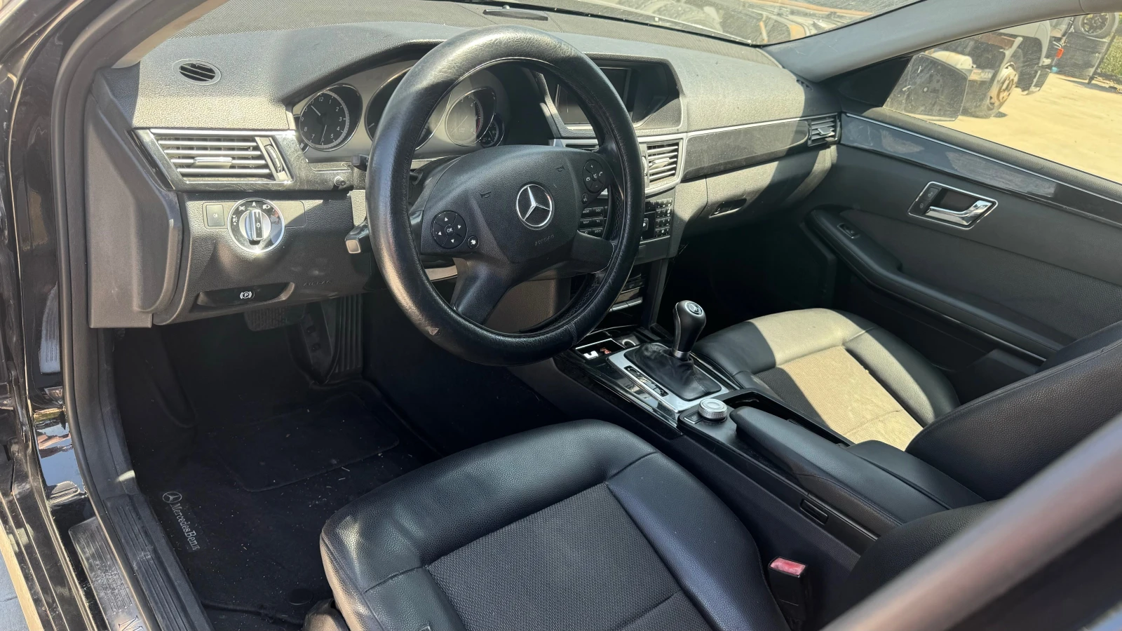 Mercedes-Benz E 220 Mercedes-Benz E 220 CDI BLUEEFFICIENCY AVANTGARDE  | Mobile.bg — изображение 12