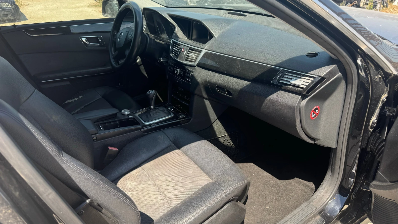 Mercedes-Benz E 220 Mercedes-Benz E 220 CDI BLUEEFFICIENCY AVANTGARDE  | Mobile.bg — изображение 14