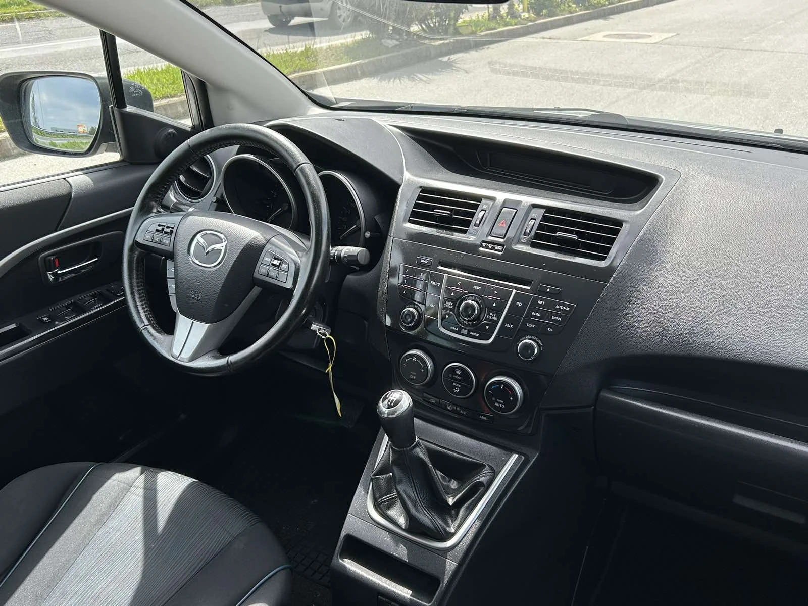 Mazda 5 2.0 - изображение 10