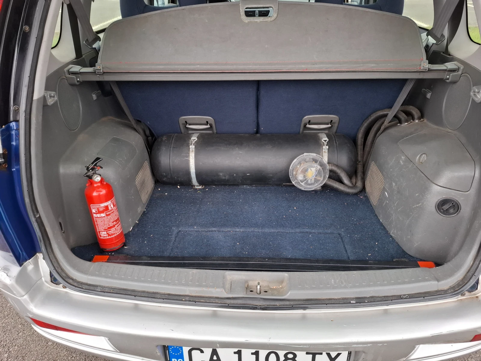 Mitsubishi Space runner  - изображение 7
