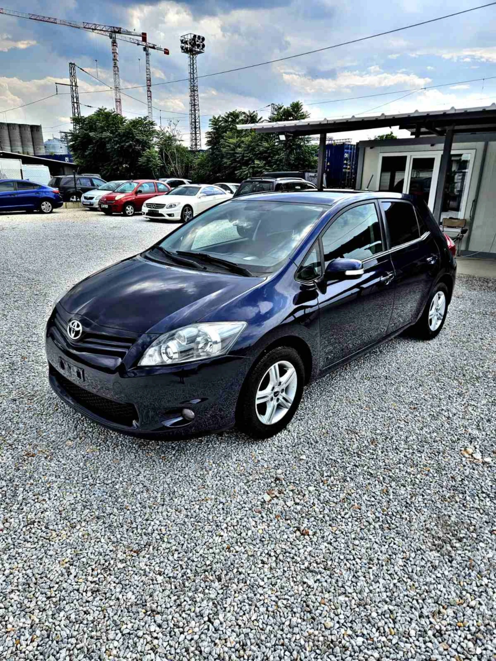 Toyota Auris 1.8 бенз.147 кс - изображение 3