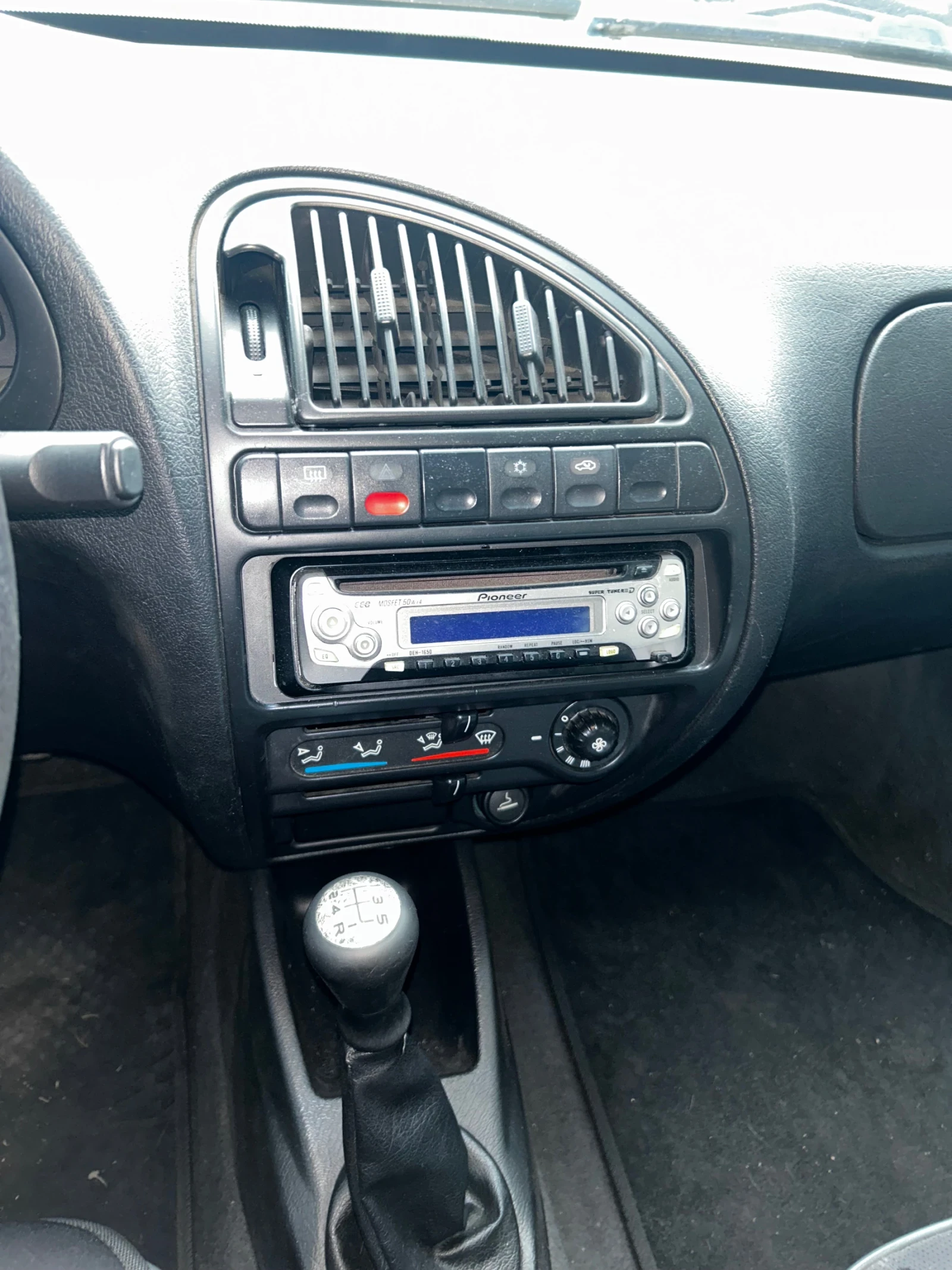 Citroen Saxo  - изображение 8