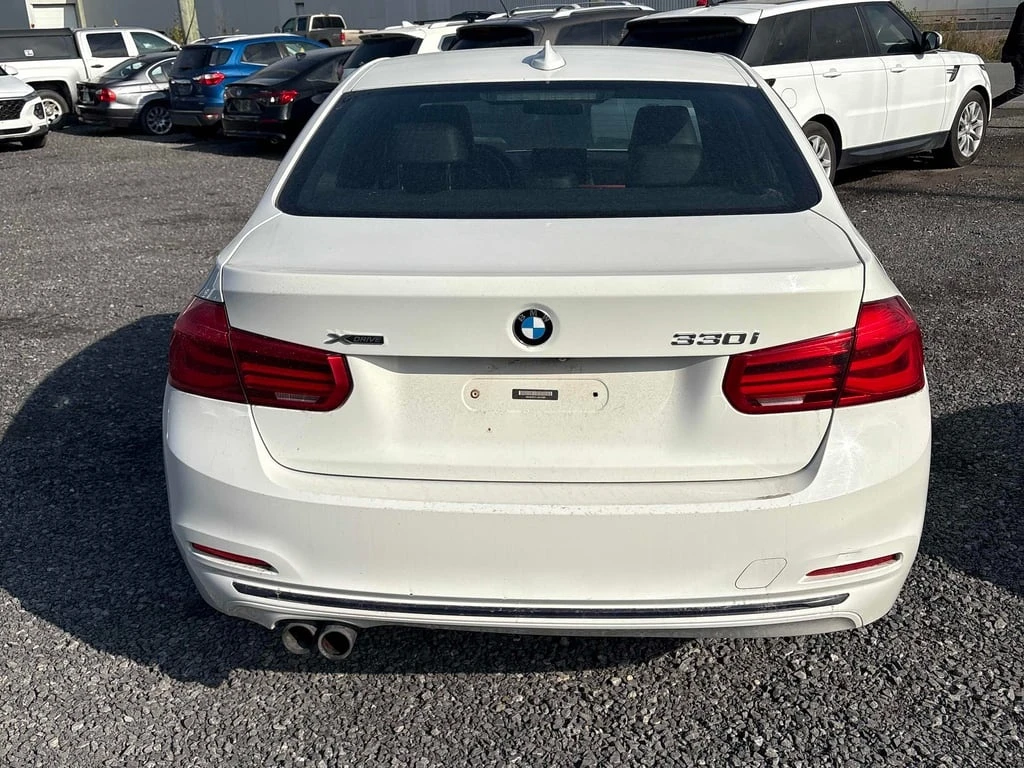 BMW 330 * 330i xDrive * CARFAX * БЕЗ ПЪРВОНАЧАЛНА ВНОСКА - изображение 4