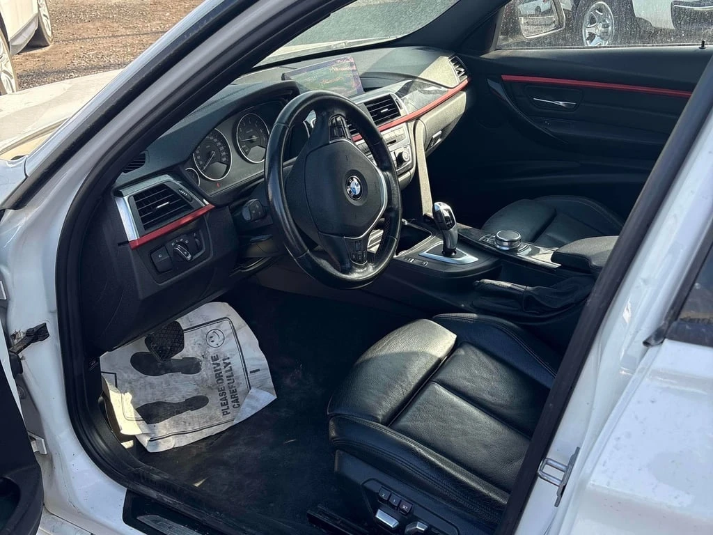 BMW 330 * 330i xDrive * CARFAX * БЕЗ ПЪРВОНАЧАЛНА ВНОСКА - изображение 5
