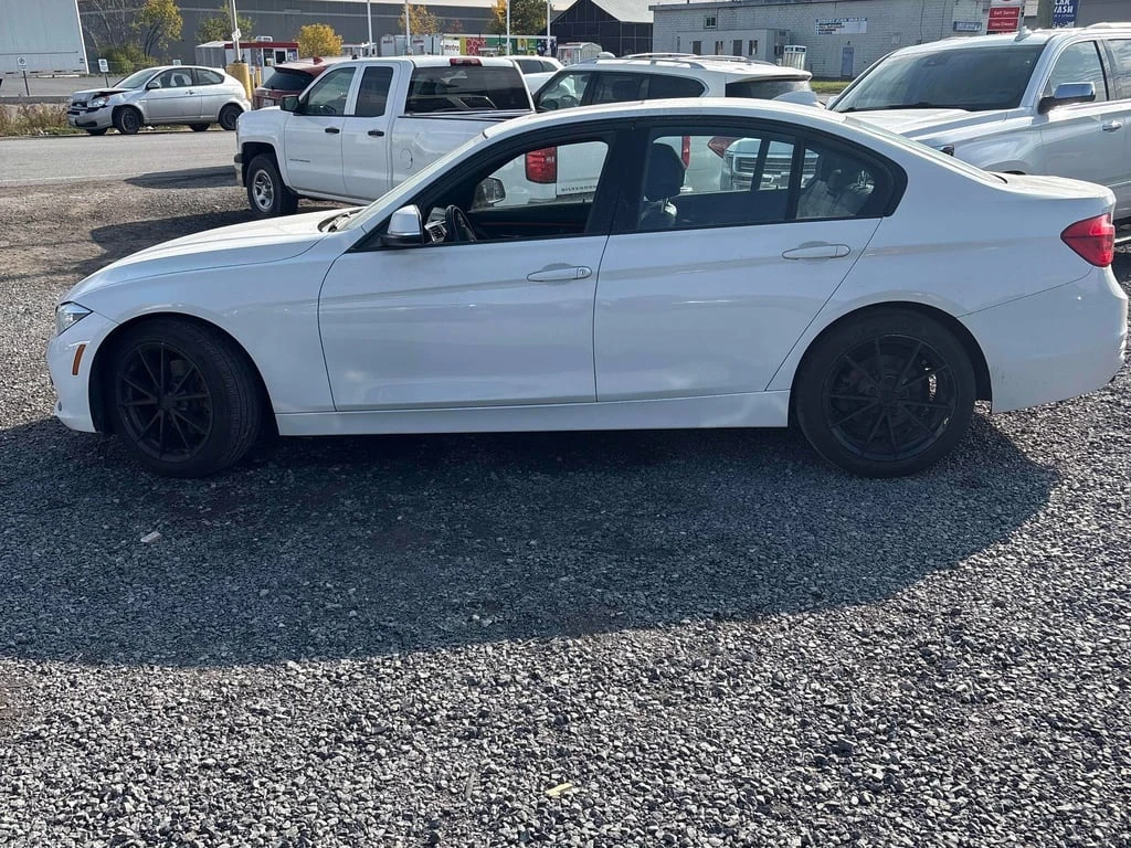 BMW 330 * 330i xDrive * CARFAX * БЕЗ ПЪРВОНАЧАЛНА ВНОСКА - изображение 2