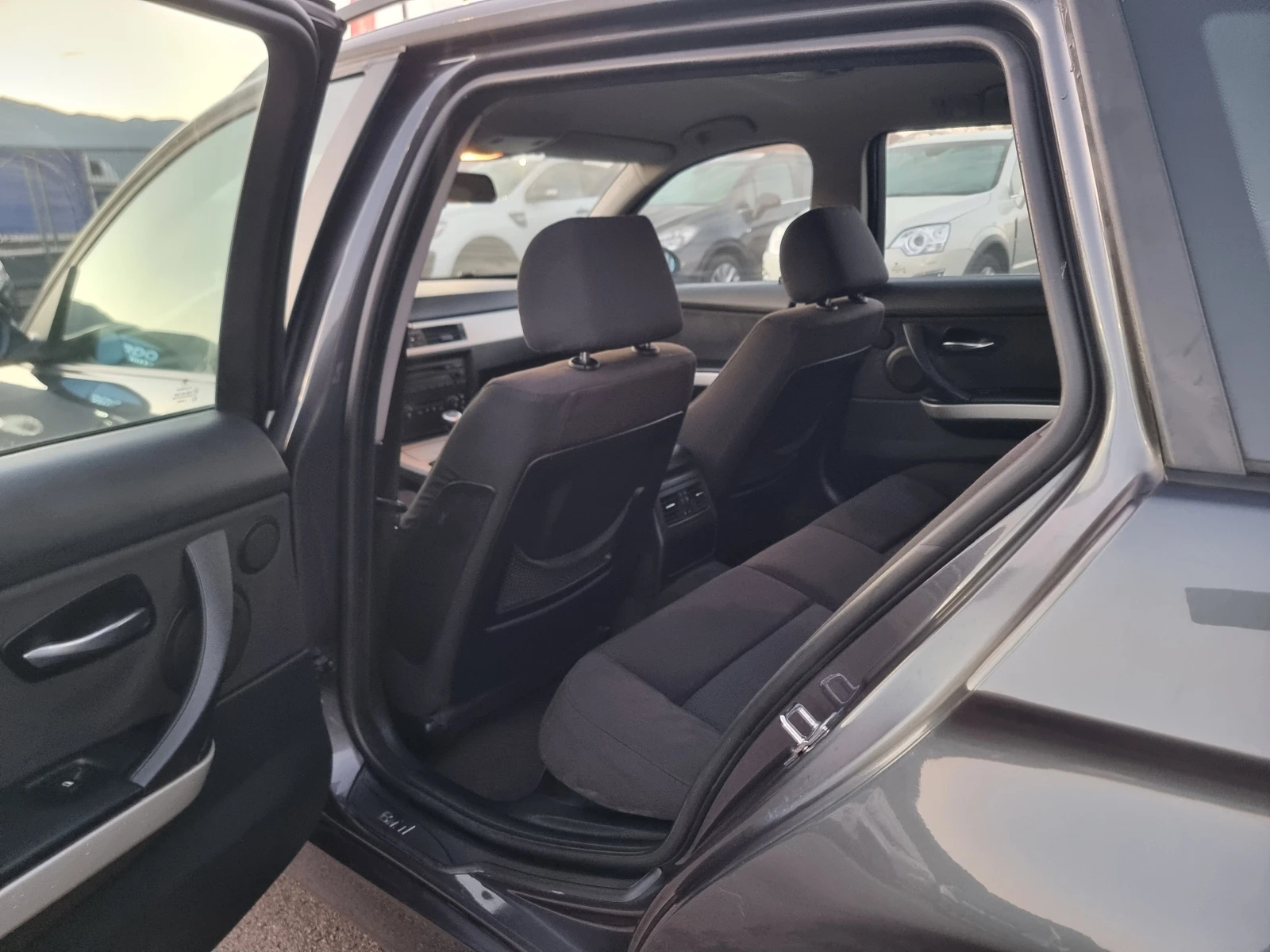 BMW 320 2.0TDI | Mobile.bg   11