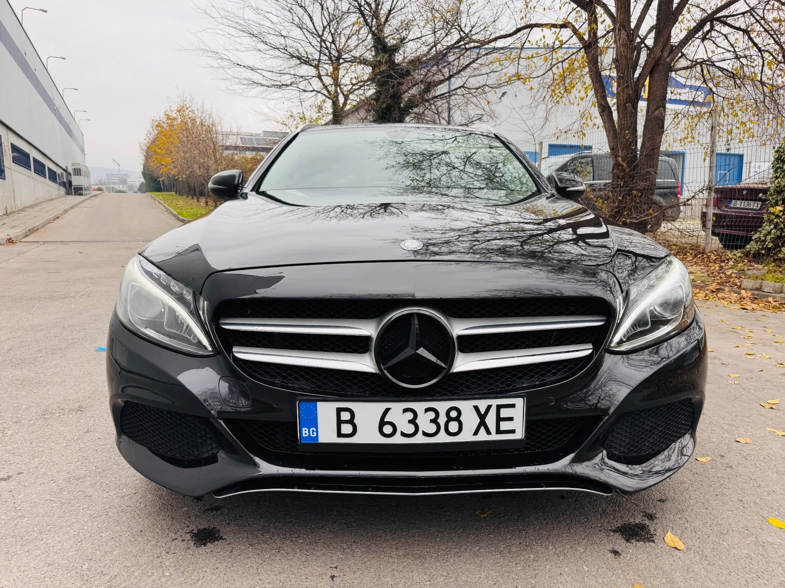 Mercedes-Benz C 300 Hybrid - изображение 3