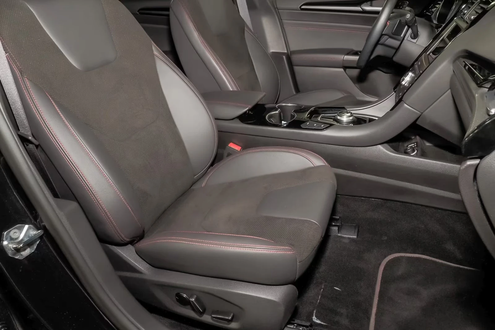 Ford Mondeo ST-LINE/190HP/LED/CAM/NAVI/DIGITAL/ACC/1005v | Mobile.bg � ����������� 12