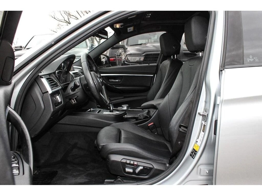 BMW 330 M ПАКЕТ * ИЗРЯДНИ ОБСЛУЖВАНИЯ * БЕЗ ИНЦИДЕНТИ * , снимка 6 - Автомобили и джипове - 53829372