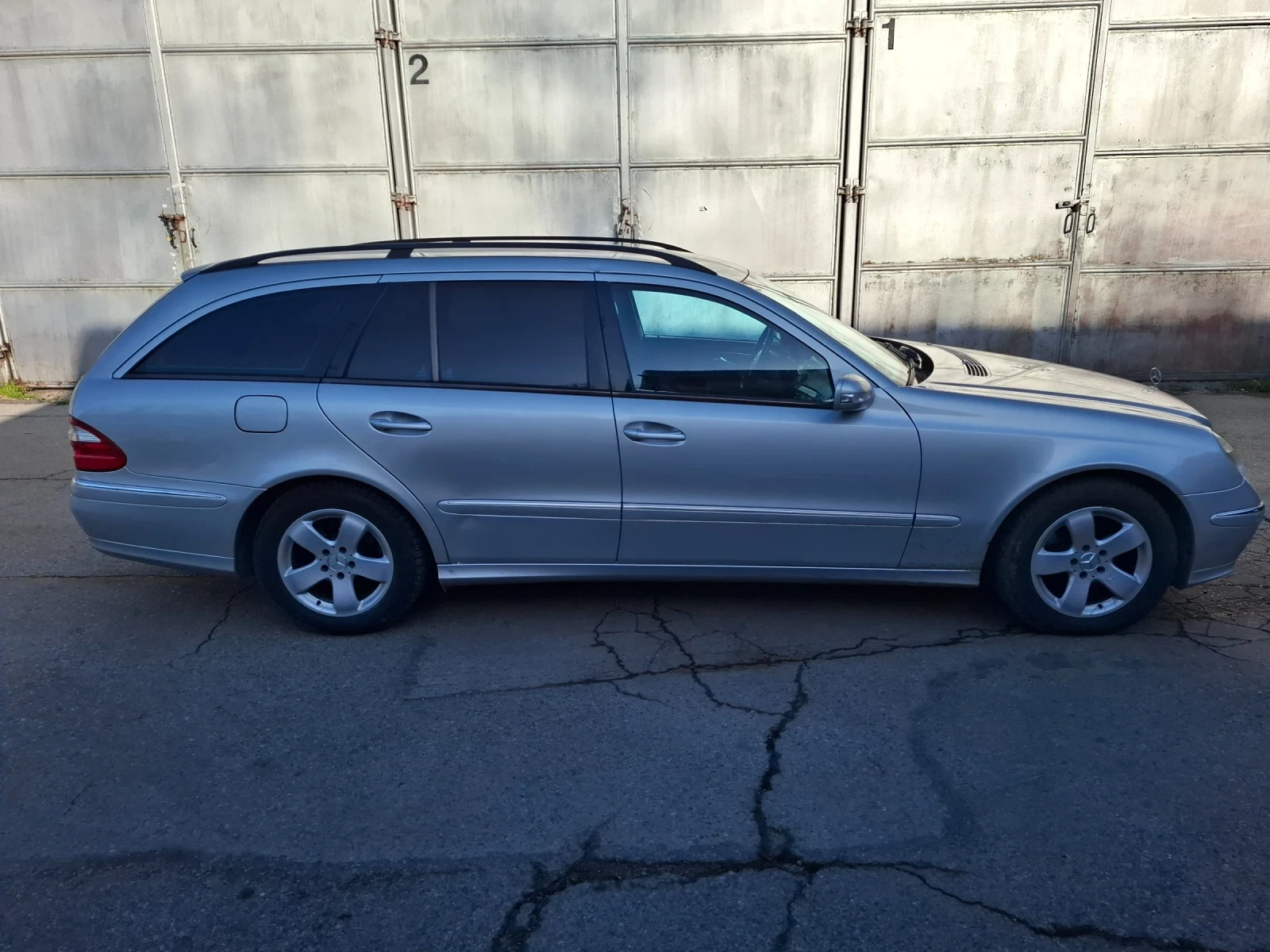 Mercedes-Benz E 270 CDI AVANTGARDE , снимка 5 - Автомобили и джипове - 53913726