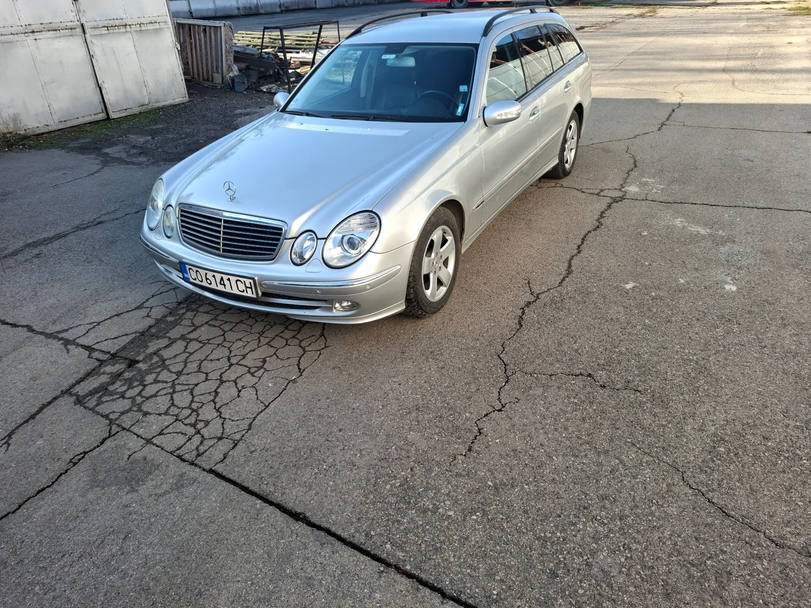 Mercedes-Benz E 270 CDI AVANTGARDE , снимка 2 - Автомобили и джипове - 53913726
