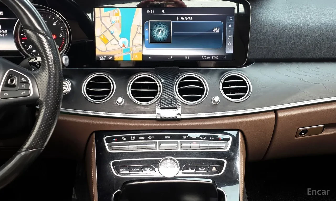 Mercedes-Benz E 220, снимка 10 - Автомобили и джипове - 54680757