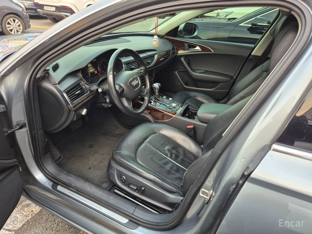 Audi A6 3.0 TDI Quattro* ПОДГРЕВ* КАМЕРА* ШИБИДАХ* , снимка 6 - Автомобили и джипове - 54749394