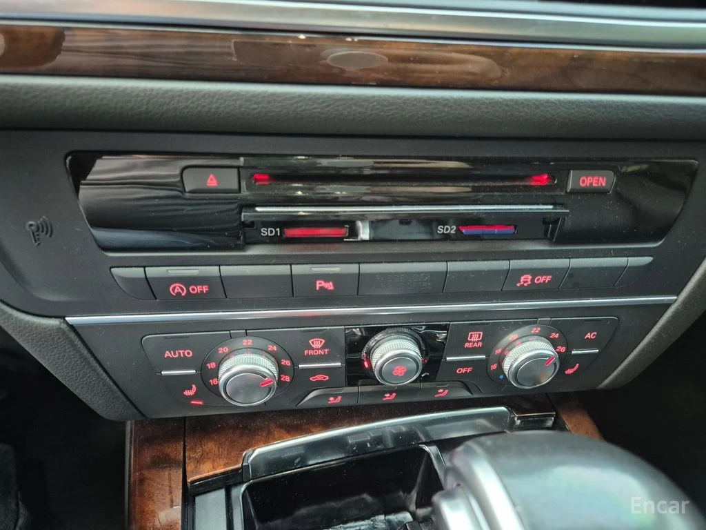 Audi A6 3.0 TDI Quattro* ПОДГРЕВ* КАМЕРА* ШИБИДАХ* , снимка 12 - Автомобили и джипове - 54749394
