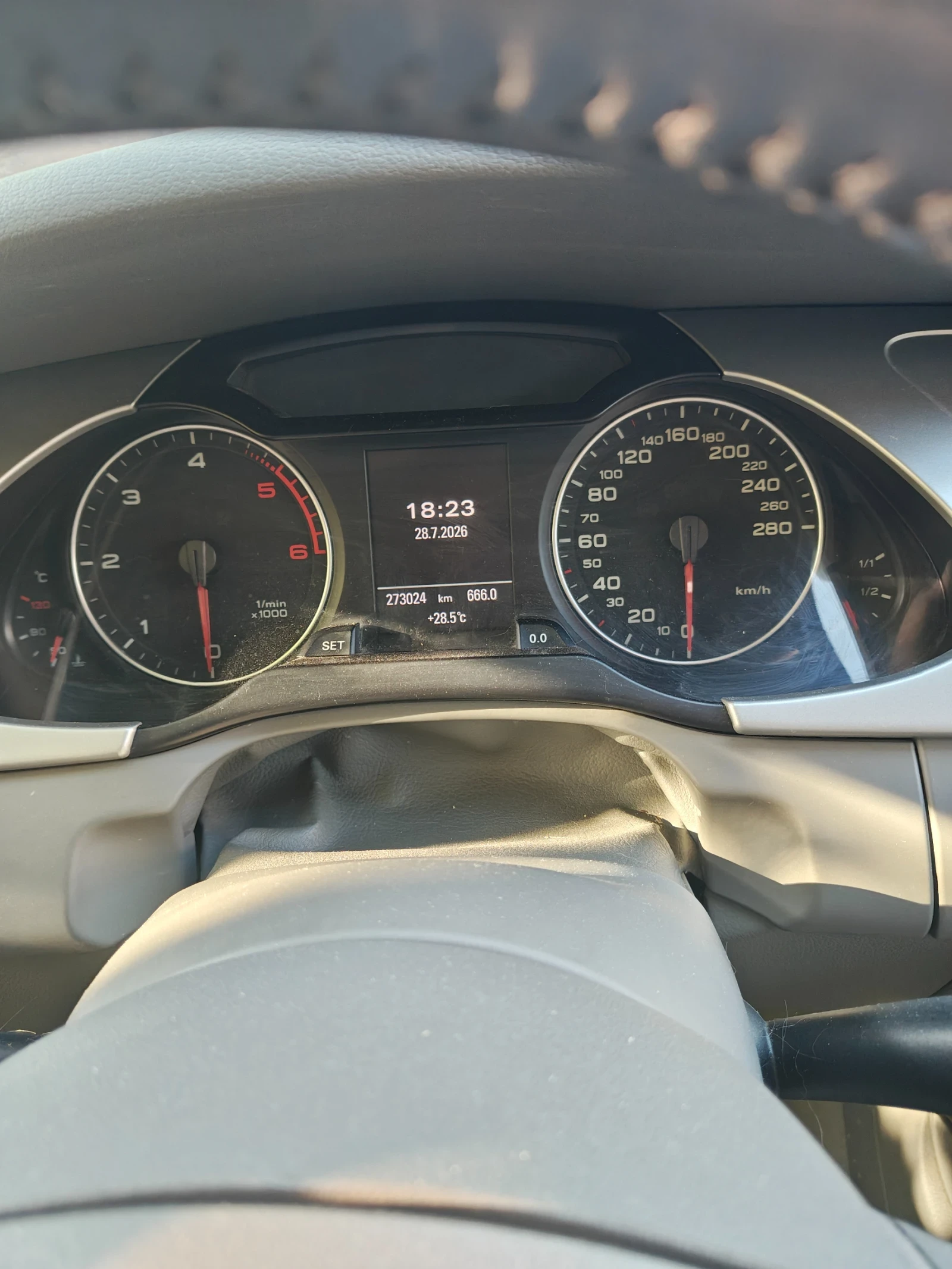 Audi A4 B8, снимка 6 - Автомобили и джипове - 55595025