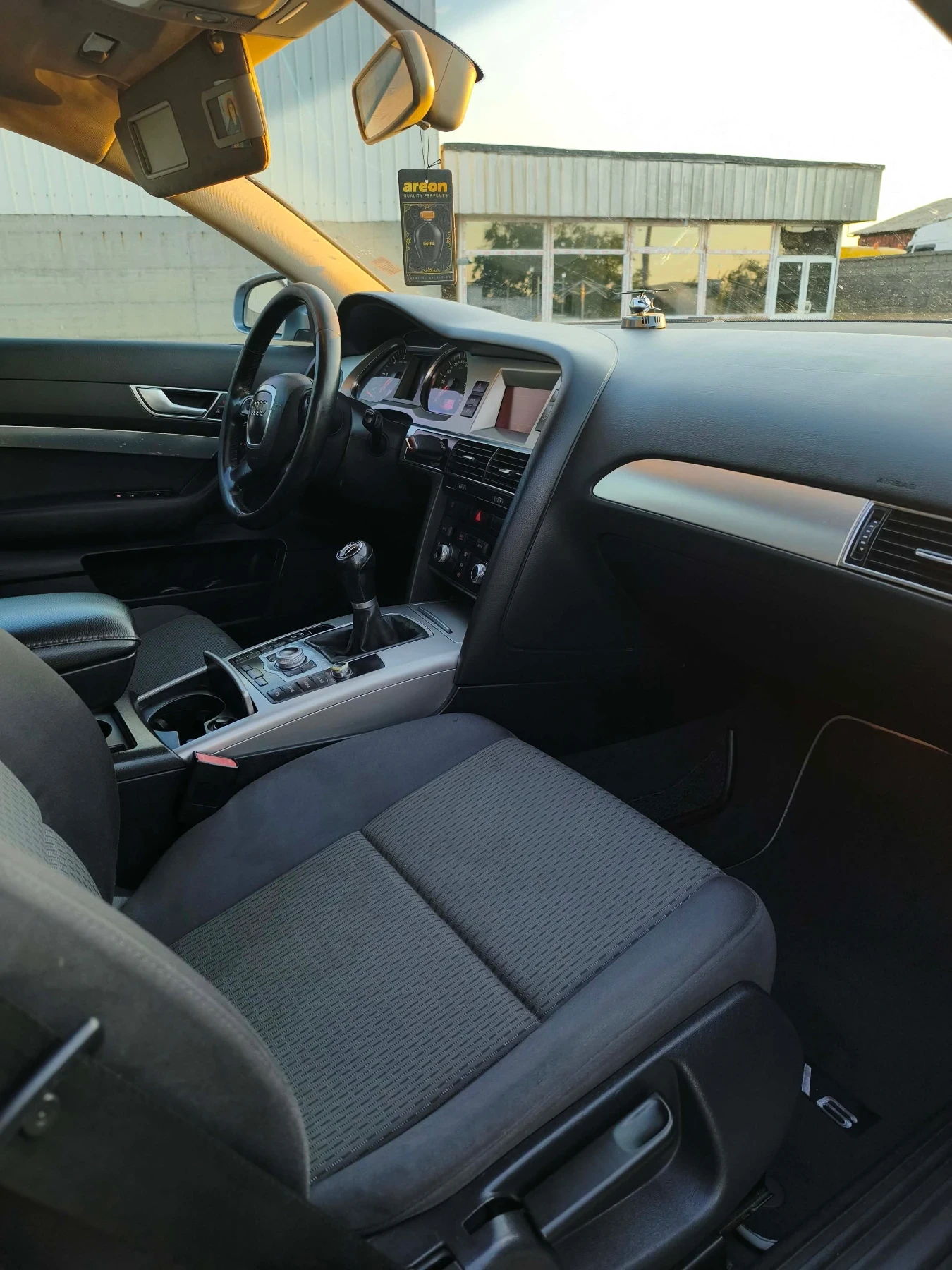 Audi A6, снимка 8 - Автомобили и джипове - 55987659