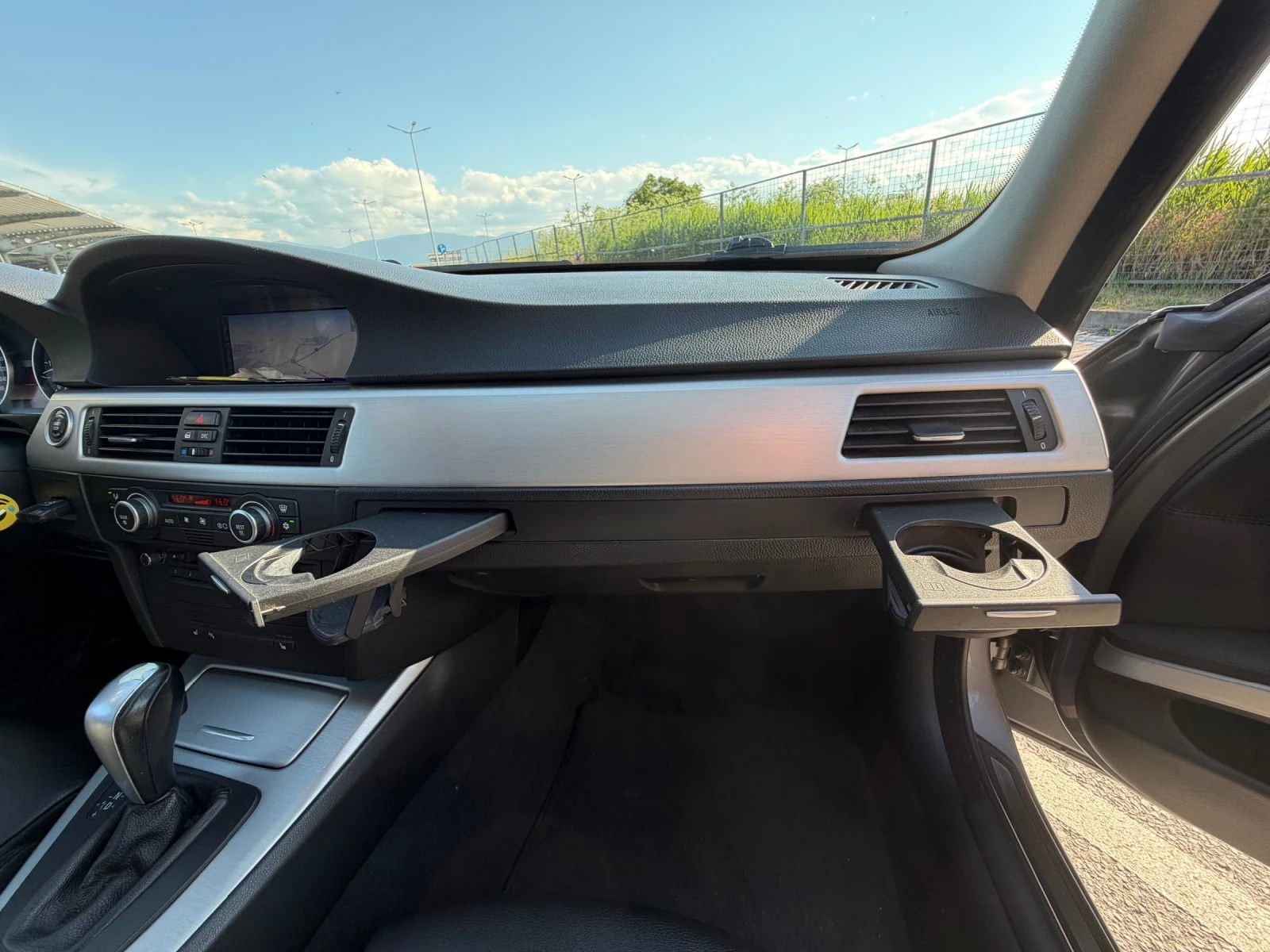 BMW 330 330D facelift 245кс, снимка 12 - Автомобили и джипове - 56241993