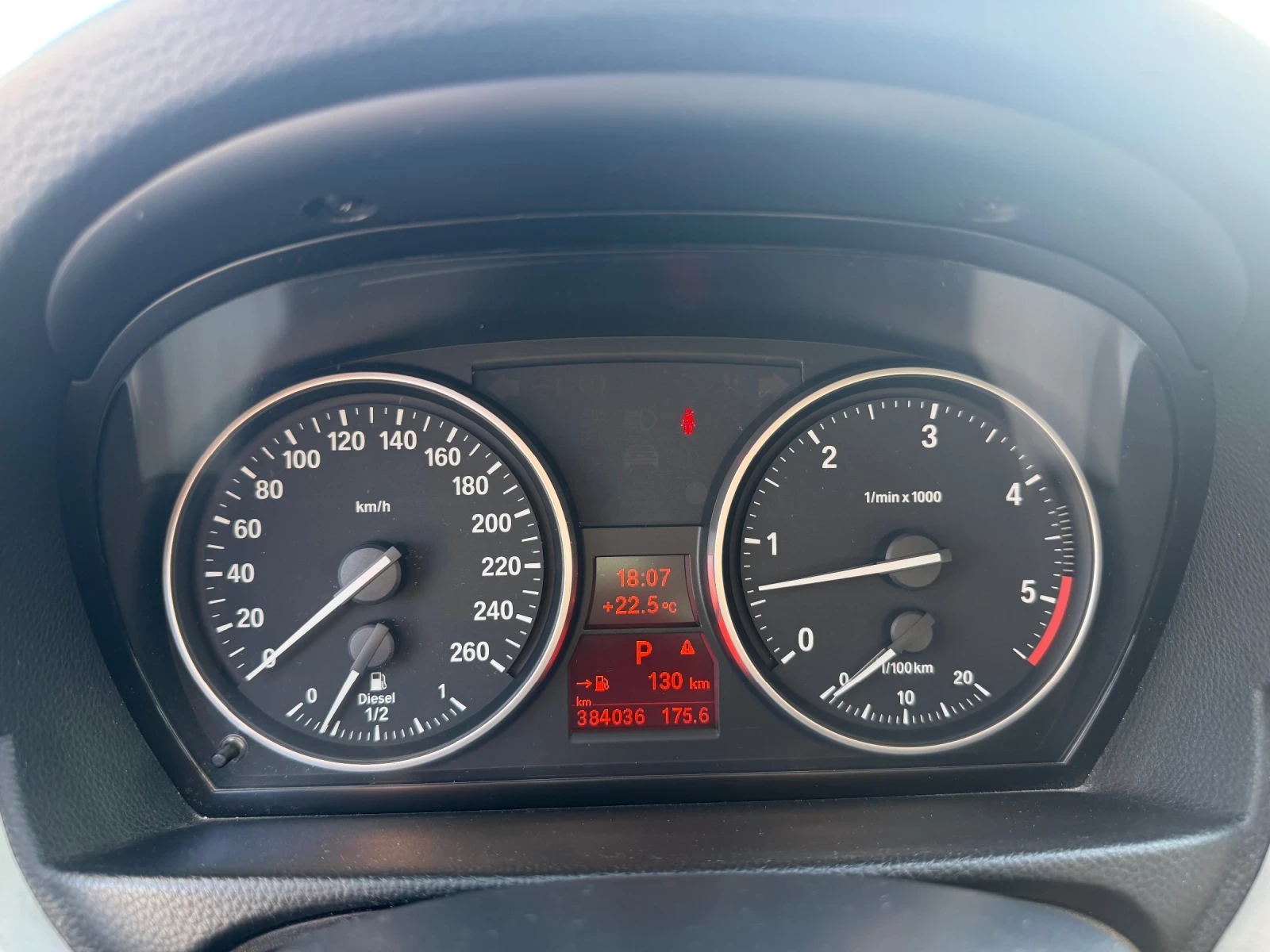 BMW 330 330D facelift 245кс, снимка 11 - Автомобили и джипове - 56241993