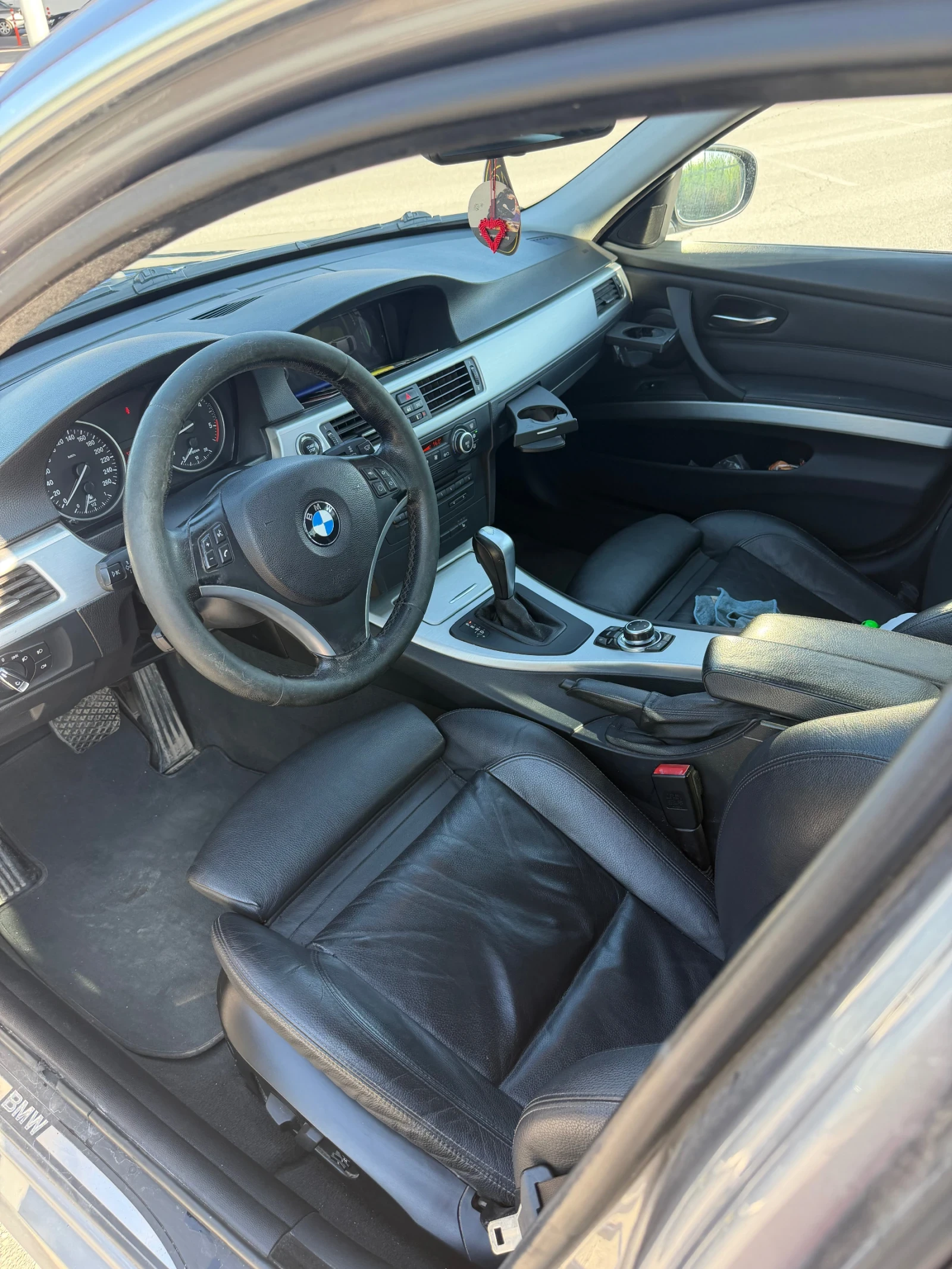 BMW 330 330D facelift 245кс, снимка 6 - Автомобили и джипове - 56241993