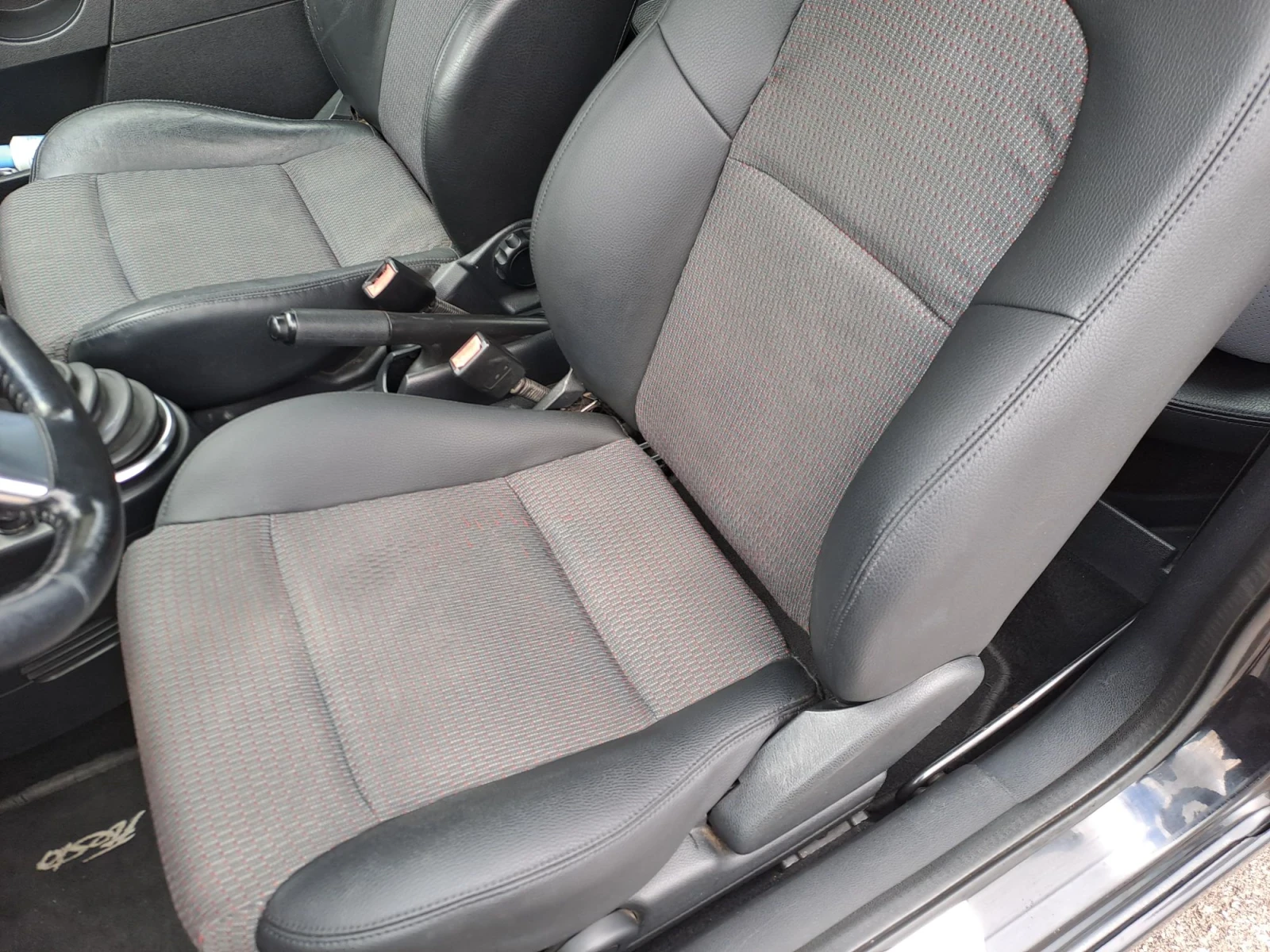 Ford Fiesta 1.6 TDCI ST, снимка 14 - Автомобили и джипове - 56534834