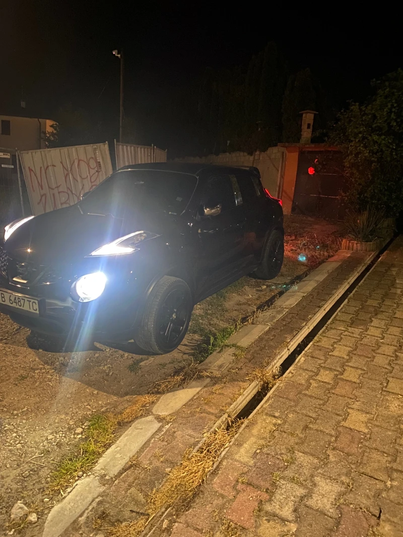 Nissan Juke, снимка 15 - Автомобили и джипове - 47463752