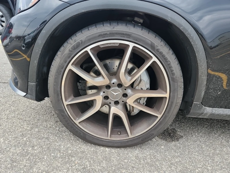 Mercedes-Benz GLC 43 AMG * * CARFAX * * АВТО КРЕДИТ * * , снимка 5 - Автомобили и джипове - 52326401