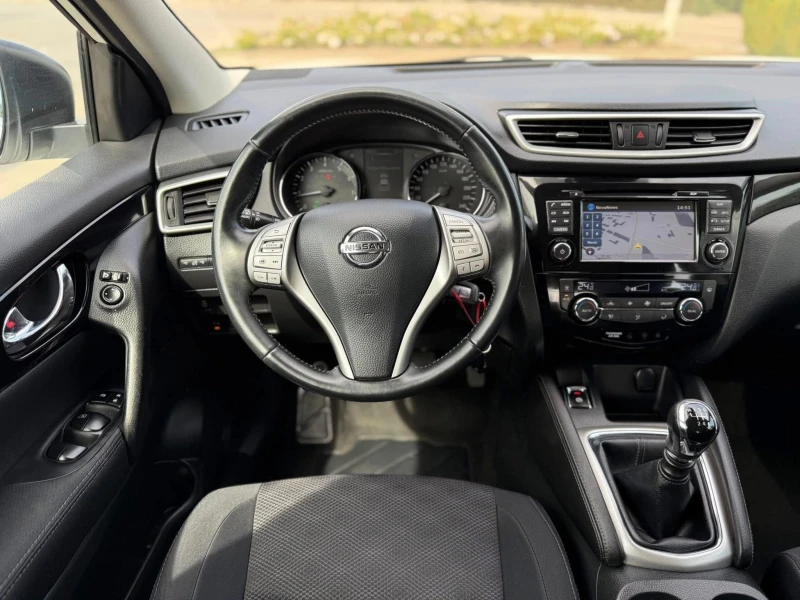 Nissan Qashqai 1.2 DIG-T Acenta, снимка 7 - Автомобили и джипове - 53187223
