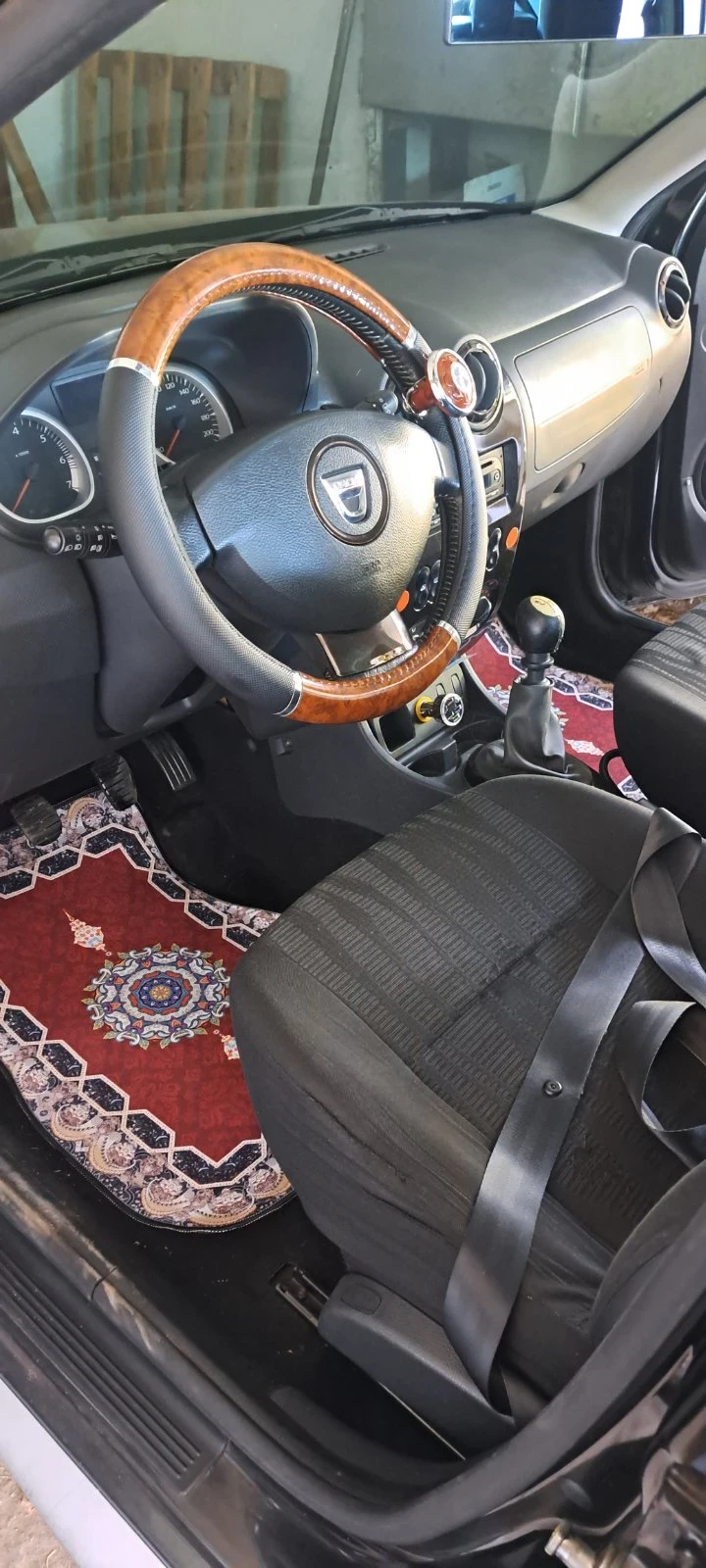 Dacia Duster, снимка 11 - Автомобили и джипове - 52643014