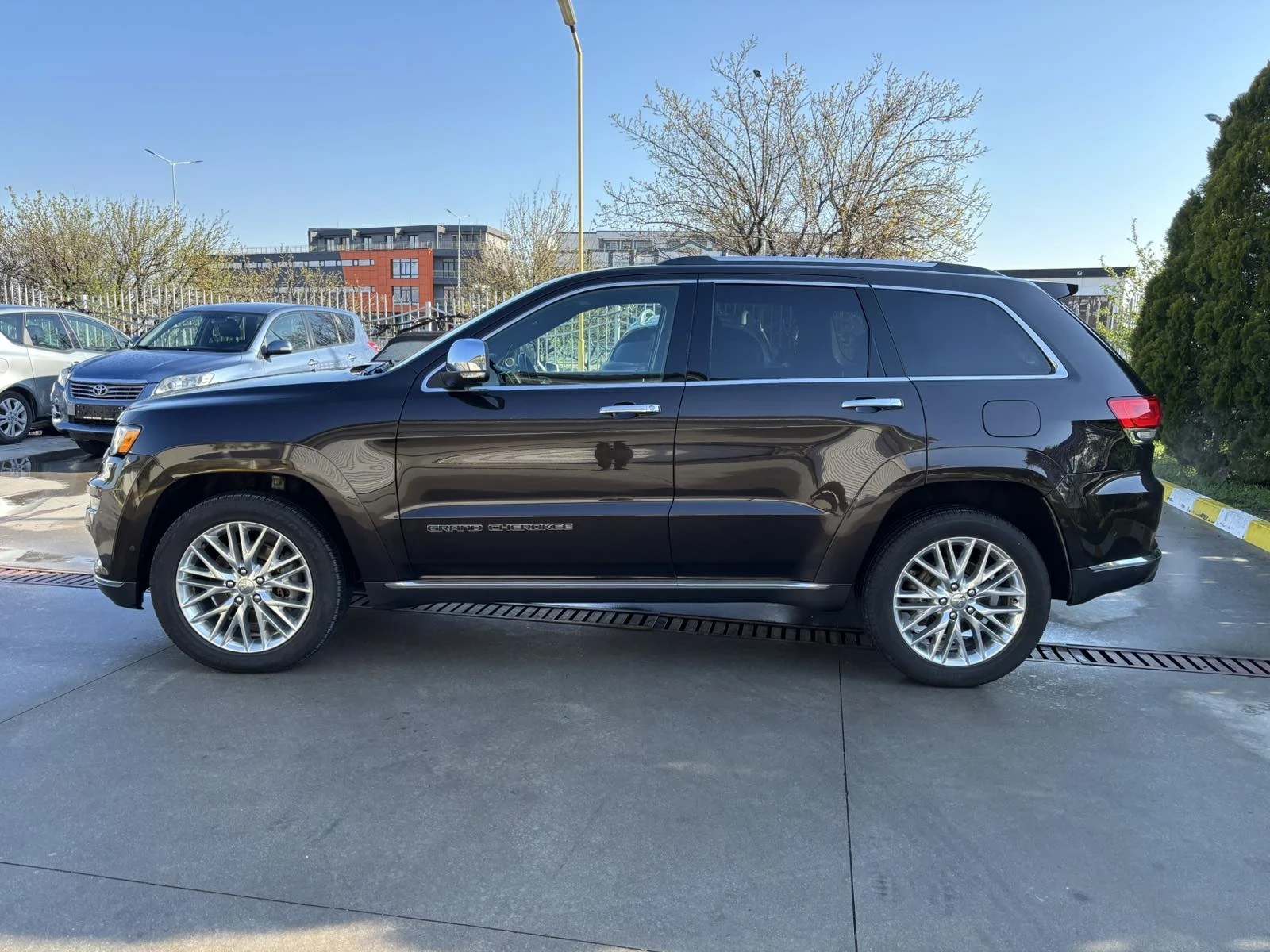 Jeep Grand cherokee 5, 7 hemi summit - изображение 4