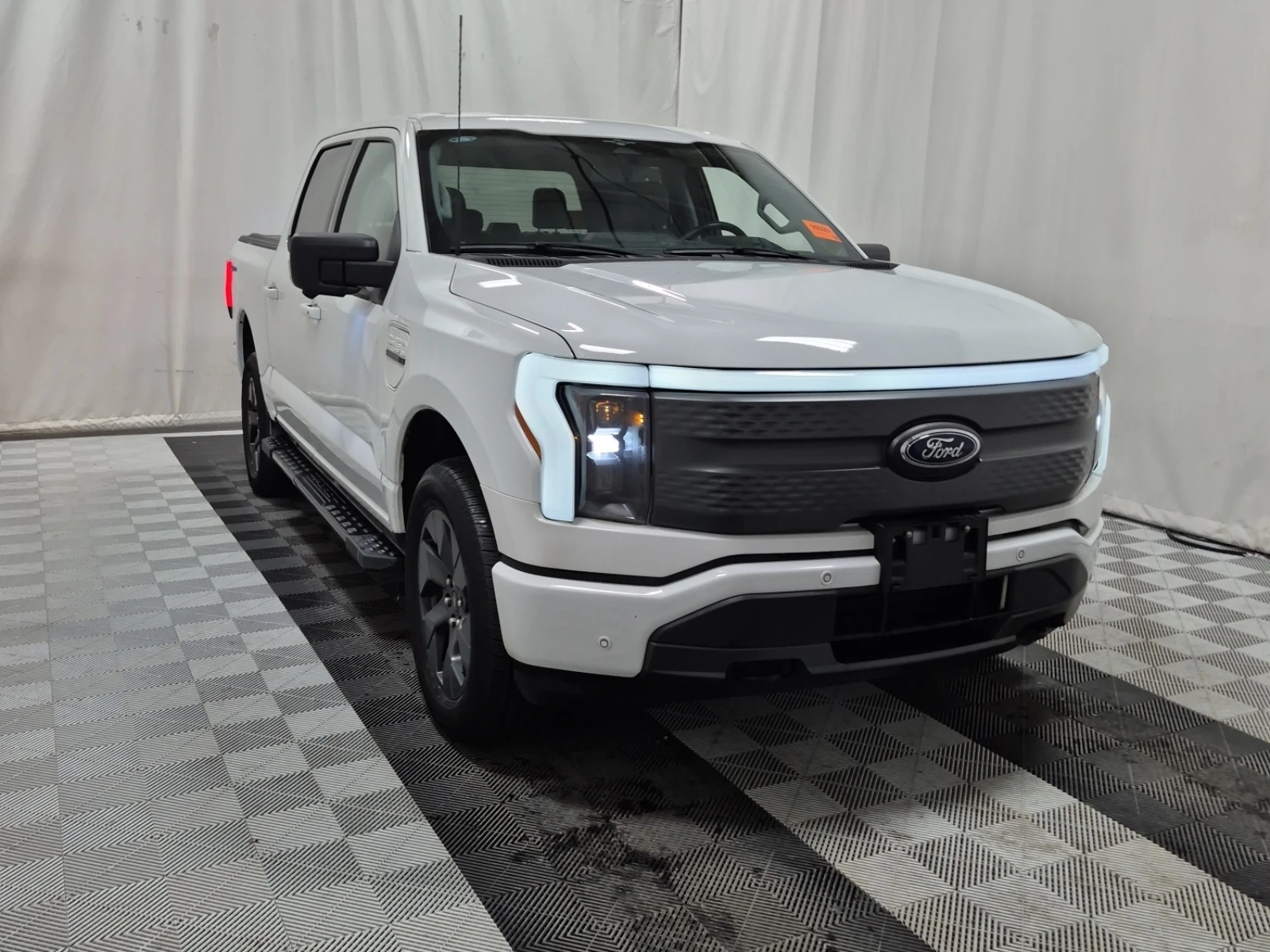 Ford F150 LIGHTNING| ��������| CARFAX| ��� ������������ ���� | Mobile.bg � ����������� 2