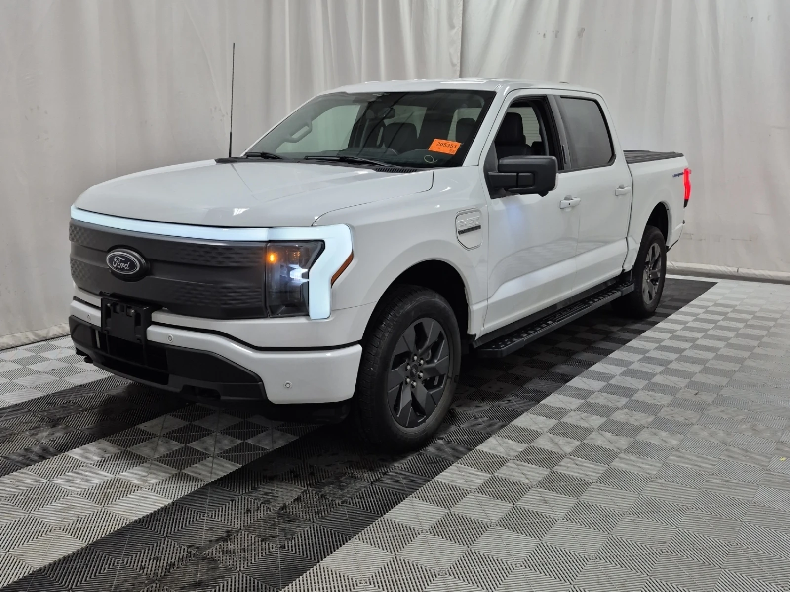 Ford F150 LIGHTNING| ��������| CARFAX| ��� ������������ ���� | Mobile.bg � ����������� 1
