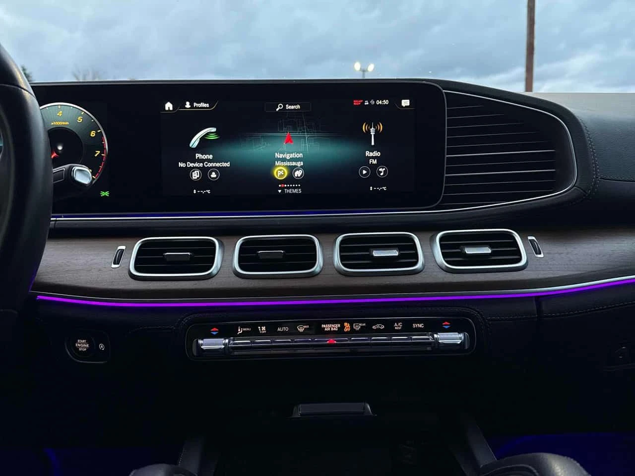 Mercedes-Benz GLS * 580 * CARFAX * ЦЕНА ДО БГ, снимка 9 - Автомобили и джипове - 53873267